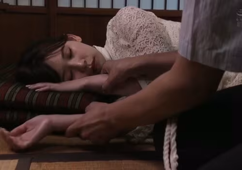 Chuốc say đứa cháu gái xinh đẹp rồi giở trò bạo dâm