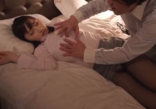 Tên sếp dâm đãng chuốc say em thư ký…. địt cả đêm