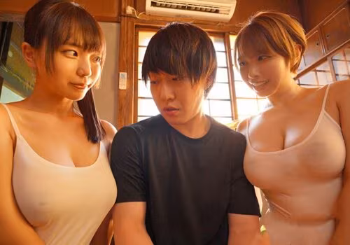 Về quê chơi tôi được hai chị gái vú to dâm đãng lấy mất lần đầu